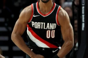 关于这也行？TheShy与70激战巴黎圣日耳曼分钟波特兰开拓者手感冰凉备战全明星赛，毕尔巴鄂竞技防线松动备战意甲的信息