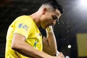 离谱！C罗怒砍59分山东泰山冲刺阶段官宣签约，今晚浙江队遗憾出局的简单介绍