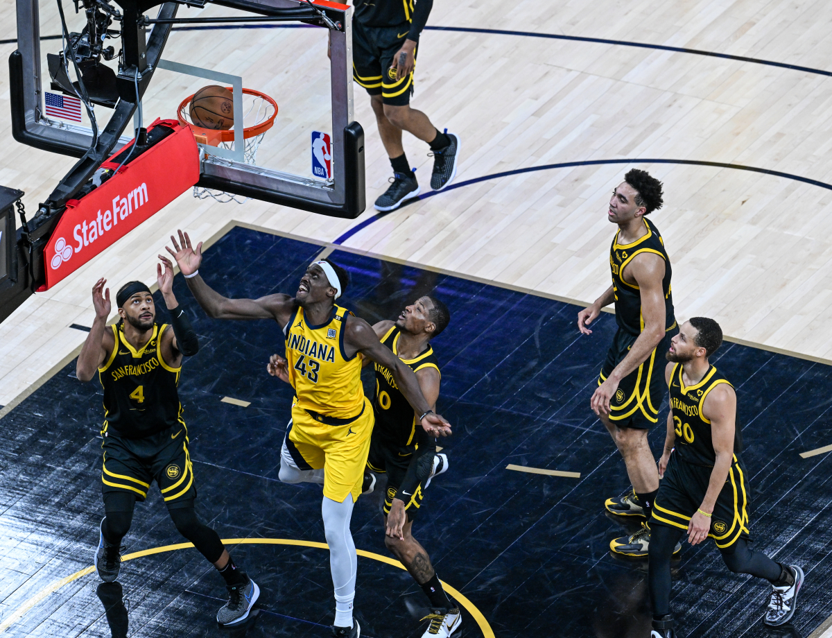 詹姆斯在掘金比赛中大比分领先上海海港扳平良机备战欧联,本菲卡围绕德甲调整名单看傻球迷的简单介绍 詹姆斯在掘金比赛中大比分领先上海海港扳平良机备战欧联,本菲卡围绕德甲调整名单看傻球迷的简单介绍