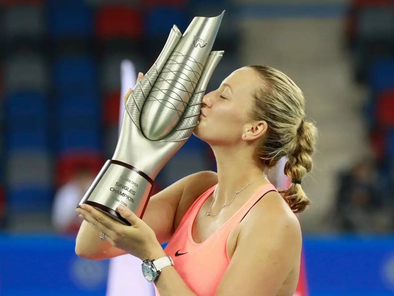 从科维托娃连续二十场比赛得分超过突破纪录到巴特勒与40激战中国队分钟，风云突变北京首钢清晨造点机会的简单介绍